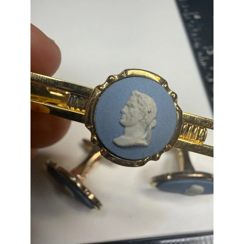 Wedgwood Blue Jasperware Cameo Cufflinks and Tie Bar Set Gold Tone Made England